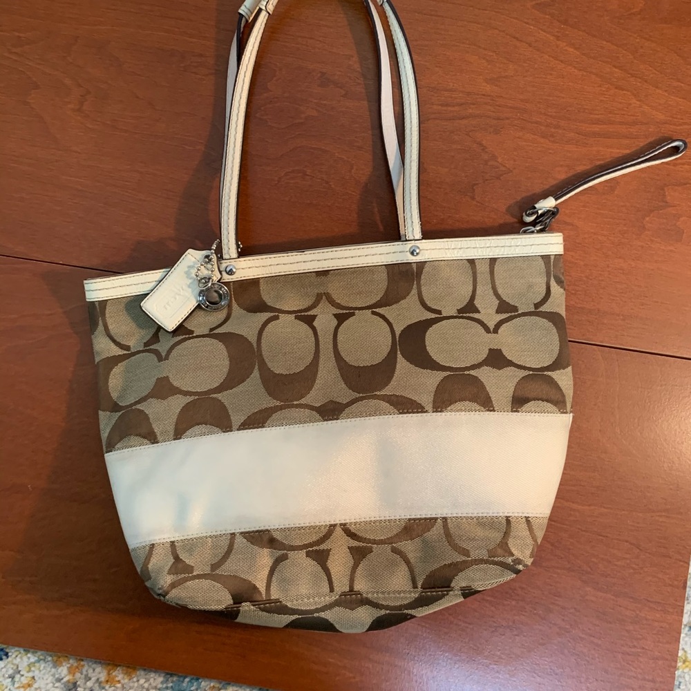 5/$40 SALE Authentic Coach shoulder bag